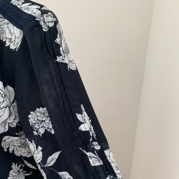 Navy & White Floral Long Sleeve Blouse with Detail - Picture 6 of 8